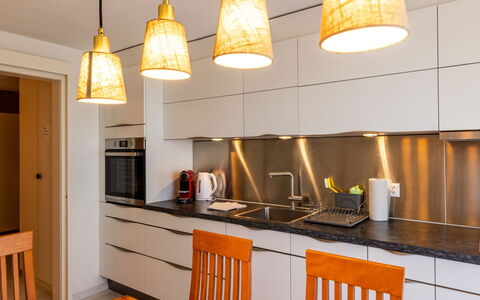 Hauswurz: Kitchen, Countertop, Interior Design, Light Fixture, Furniture, Flooring, Wood, Kitchen Appliance, Ceiling, Cabinetry