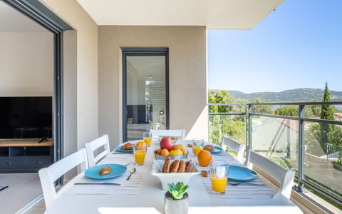 Porto Vecchio 116: Table, Property, Furniture, Tableware, Sky, Azure, Building, Architecture, Shade, Food