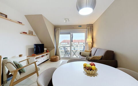 Accommodation:&nbsp;Seaside Escape with Pool 280.22