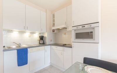 Accommodation:&nbsp;Green Garden Viii - 105 Parking & Pool 280.1