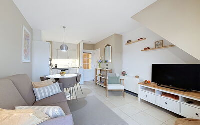 Accommodation:&nbsp;Seaside Escape with Pool 280.22