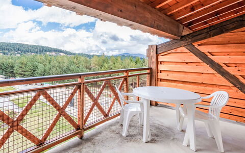 Bolquere 651: Wood, Wood Stain, Hardwood, Plank, Lumber, Porch, Balcony, Log Cabin, Handrail, Deck