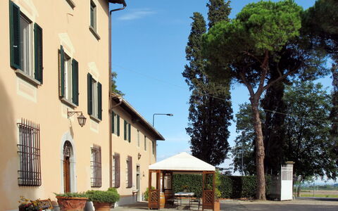 Fattoria di Scaletta: Property, House, Building, Home, Town, Real Estate, Architecture, Residential Area, Tree, Neighbourhood