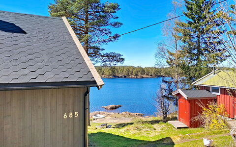 Ogge: Landscape, Cottage, Lake, Shore, Coast, Reservoir, Loch, Sound, Log Cabin