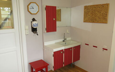 Ogge: Cabinetry, Furniture, Property, Building, Sink, Countertop, Wood, Plumbing Fixture, Interior Design