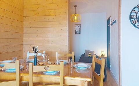 Les Terrasses du Corbier: Furniture, Interior Design, Flooring, Floor, Wood, Ceiling, Room, Lighting, Light Fixture, Dining Room