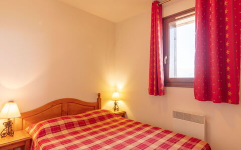 Les Terrasses du Corbier: Property, Furniture, Window, Wood, Orange, Textile, Lighting, Interior Design