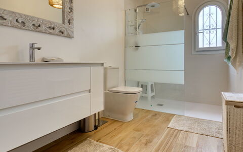 Villa Louise: Bathroom, Floor, Room, Tile, Property, Interior Design, Flooring, Wood Flooring, Wall, Furniture