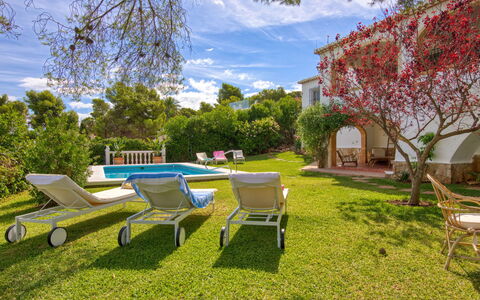 Villa Louise: Property, Tree, Real Estate, Furniture, Residential Area, House, Architecture, Spring, Grass, Home