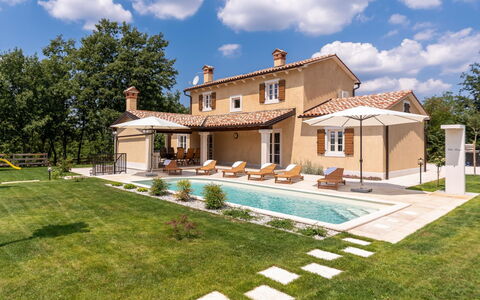 Lucija: Property, House, Home, Building, Estate, Real Estate, Residential Area, Villa, Grass, Farmhouse