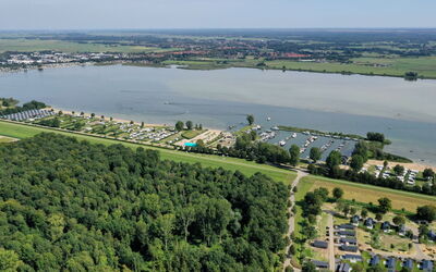 Europarcs Resort Zuiderzee 314.1: Landscape, Land Lot, Aerial Photography, Plain, Bird'S-Eye View, Residential Area, Bank, Photography, Suburb, Channel