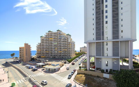 Calpe Calp 472: Metropolitan Area, Condominium, City, Tower Block, Urban Area, Building, Human Settlement, Daytime, Property, Architecture