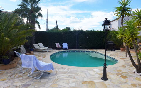 Les Galandos: Water, Cloud, Sky, Property, Plant, Furniture, Swimming Pool, Azure, Tree, Outdoor Furniture