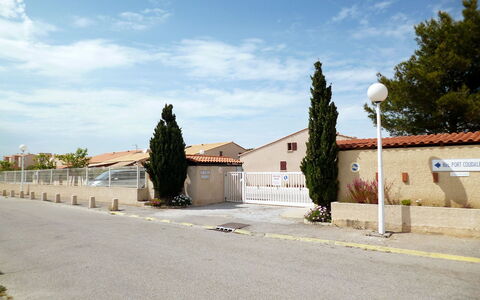 Le Barcarès 210: Property, Residential Area, Town, Sky, House, Tree, Building, Road, Street, Architecture
