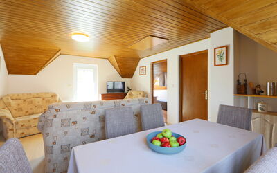 Accommodation:&nbsp;Moni 2 636.2