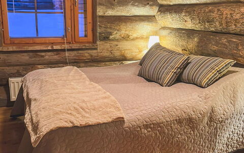 Kelotorppa B: Wood, Flooring, Bedroom, Interior Design, Textile, Floor, Linens, Bed, Bedding, Bed Sheet