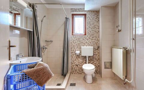 Jakov: Plumbing Fixture, Mirror, Sink, Building, Interior Design, Bathroom, Floor, Window, Flooring