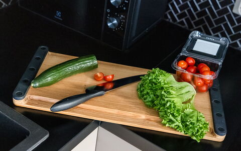 Loma-Saaga 3: Food, Tableware, Kitchen, Ingredient, Produce, Kitchen Appliance, Fruit
