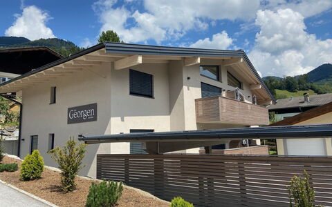 Bruck 616: Cloud, Sky, Plant, Property, Building, Window, Wood, House, Land Lot, Neighbourhood