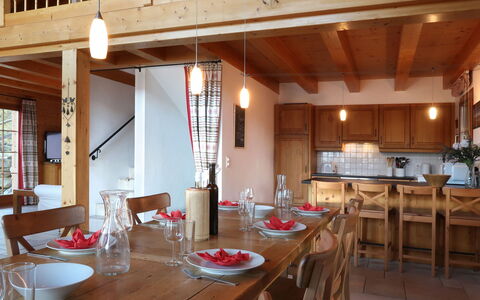 Altamira: Building, Room, Property, Restaurant, Furniture, Interior Design, Dining Room, Table, Beam