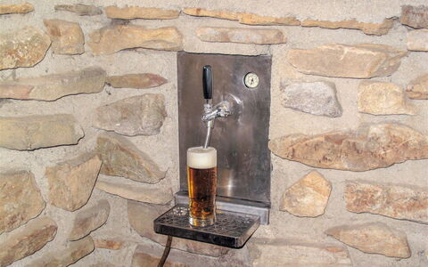 Jelemek: Wall, Stone Wall, Room, Rock, Tile, Brickwork