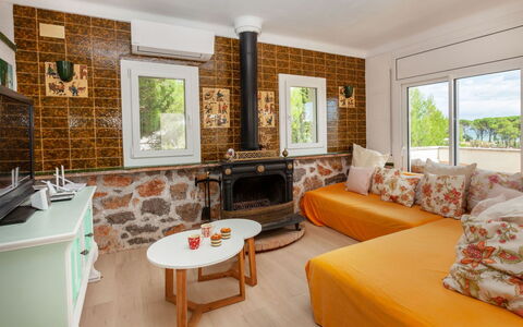 Higea: Room, Furniture, Living Room, Property, Interior Design, Building, Coffee Table, Real Estate, Wall, Table