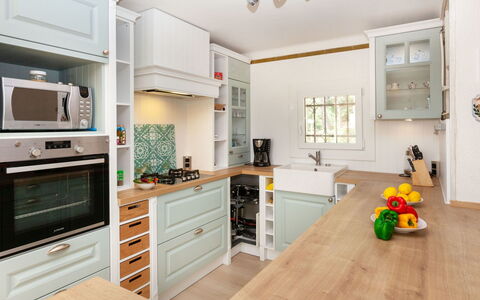 Higea: Room, Countertop, Green, Kitchen, Cabinetry, Property, Furniture, Interior Design, Floor, Wood Flooring