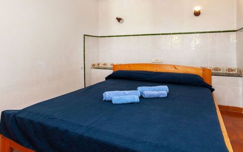 Higea: Building, Wood, Bed, Comfort, Bed Frame, Hardwood, Rectangle, House, Bedding