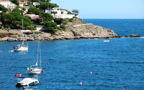 Higea: Water, Sky, Boat, Watercraft, Azure, Building, Coastal And Oceanic Landforms, Tree, Lake, Boats And Boating--Equipment And Supplies