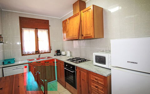 Accommodation:&nbsp;Golf & Sun 850.4