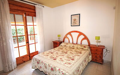 Accommodation:&nbsp;Golf & Sun 850.4