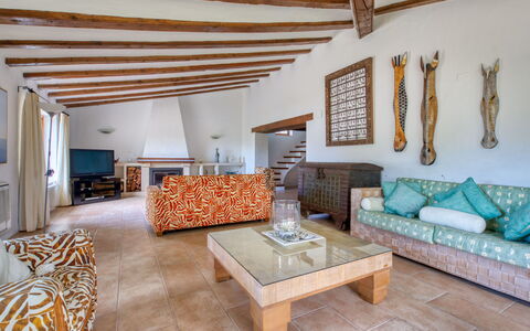 Villa Finca Labranza: Room, Property, Furniture, Interior Design, Building, House, Real Estate, Living Room, Ceiling, Bedroom