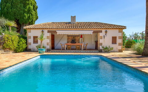 Villa Finca Labranza: Water, Plant, Sky, Property, Building, Swimming Pool, Azure, Nature, Tree, Grass