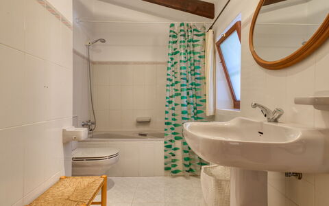 Villa Finca Labranza: Mirror, Tap, Sink, Property, Bathroom Sink, Plumbing Fixture, Bathroom, Purple, Interior Design