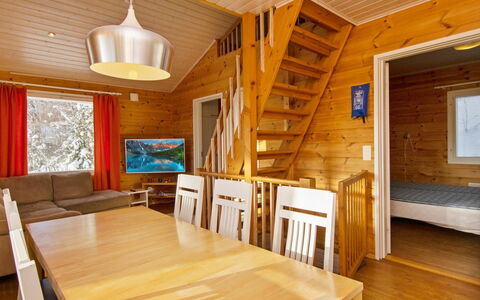 Hallan Paroni a Paritalo: Balcony, Apartment, Shade, Glass, Condominium, Handrail, Porch, Daylighting, Deck, Outdoor Furniture