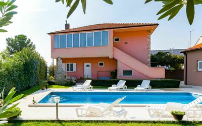 Pula 737: Property, House, Building, Real Estate, Swimming Pool, Villa, Home, Architecture, Facade, Leisure