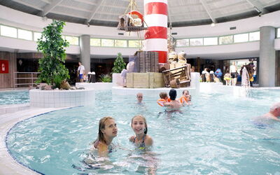 Mol 406: Water, Plant, Swimming Pool, Building, Leisure, Fun, Recreation, Summer, Resort Town