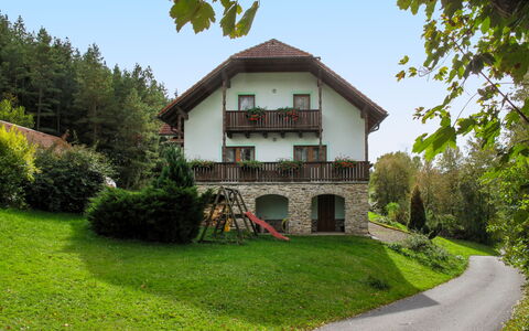 Kralovice: House, Property, Green, Home, Building, Estate, Real Estate, Cottage, Grass, Architecture