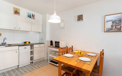 Accommodation:&nbsp;Coto Gamo Surf & Chill 780.4