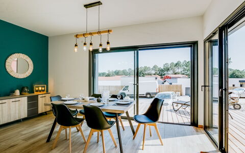 Palot 63: Room, Interior Design, Furniture, Dining Room, Property, Building, House, Floor, Yellow, Home