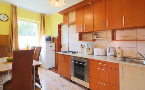 Beata: Countertop, Cabinetry, Room, Furniture, Property, Kitchen, Building, Floor, Interior Design, Real Estate
