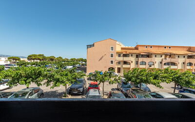 Accommodation:&nbsp;Front de Mer 400.24