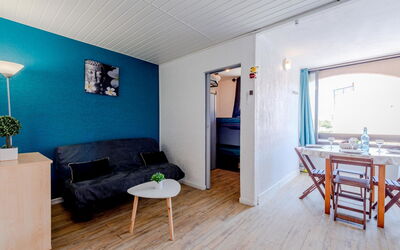 Accommodation:&nbsp;Front de Mer 400.24