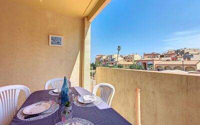 Accommodation:&nbsp;Front de Mer 400.27