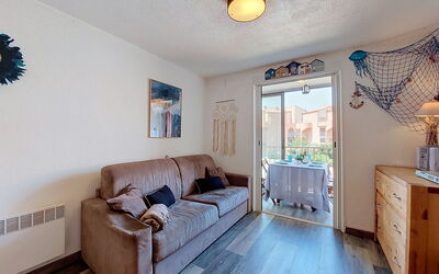 Accommodation:&nbsp;Palm Beach 430.15