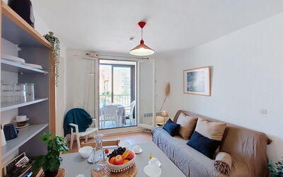 Accommodation:&nbsp;Palm Beach 430.2