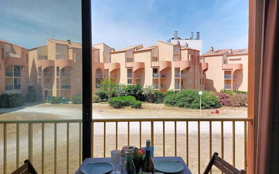 Accommodation:&nbsp;Palm Beach 430.15