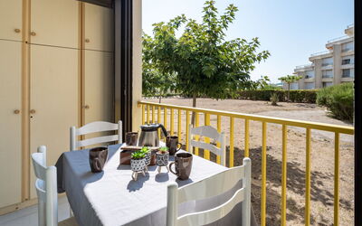 Accommodation:&nbsp;Palm Beach 430.10