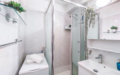 Accommodation:&nbsp;Palm Beach 430.14