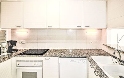 Accommodation:&nbsp;Green Club 455.9
